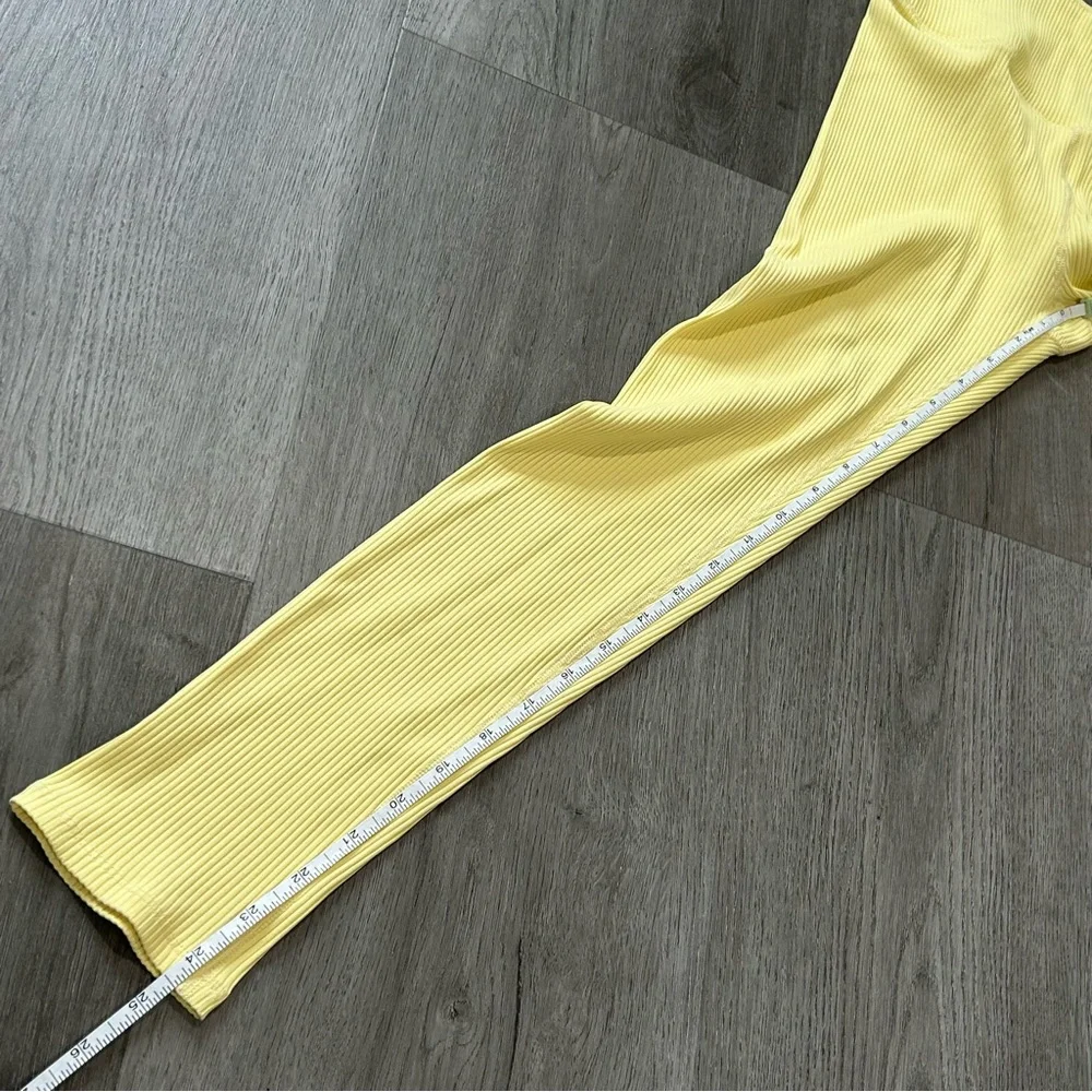 NWT carbon38 7/8 ribbed butter‎ yellow leggings women’s size medium - Picture 6 of 7